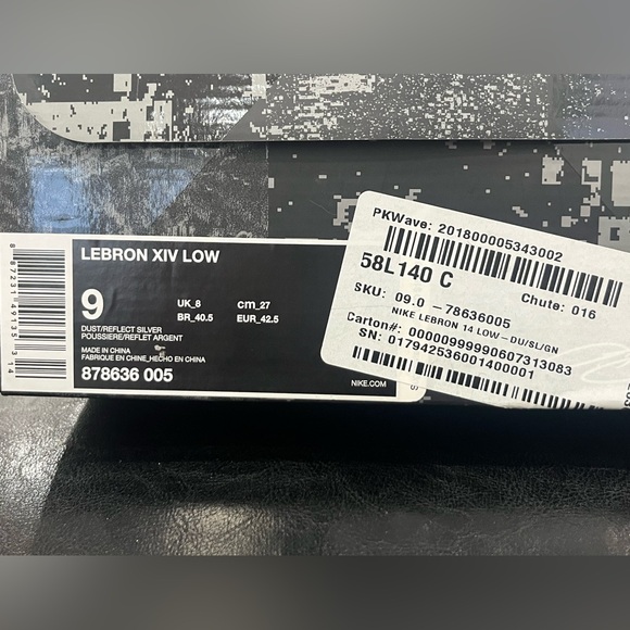 Lebron XIV Low - Dust/Reflective silver size 9 - Picture 5 of 5